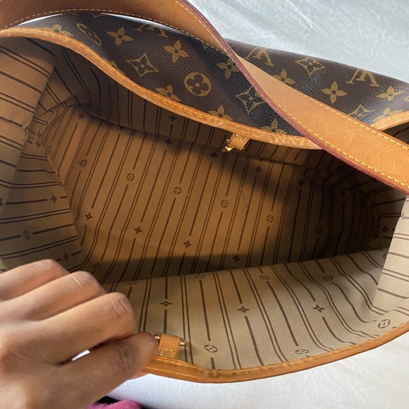 LOUIS VUITTON DELIGHTFUL MONOGRAM CANCAS MM - Picture 10 of 15